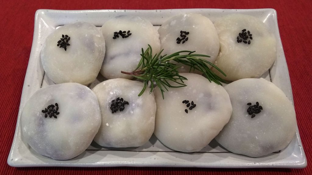 Korean rice cakes filled with sweet red bean paste